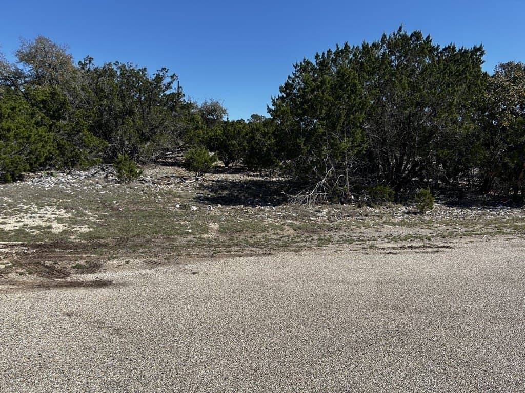 4.49 acres in Kerr County gallery image 2