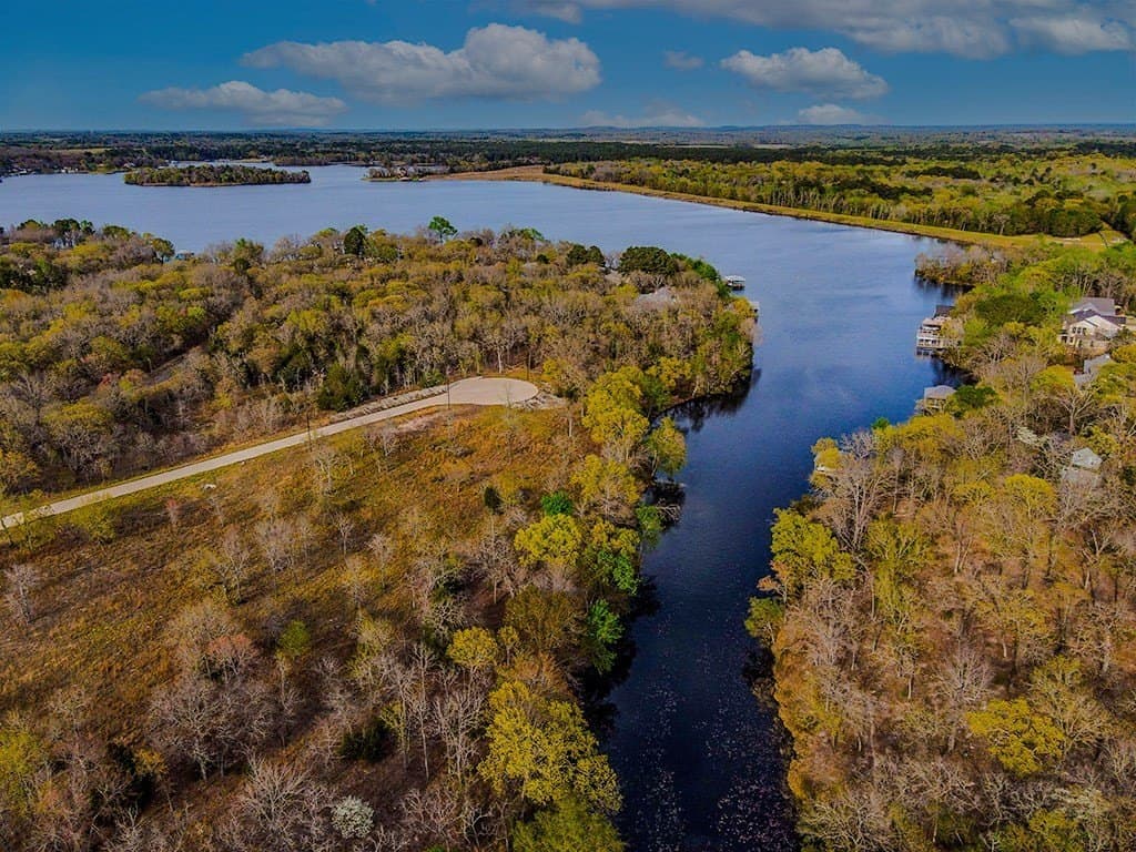 0.81 acres in Henderson County featured view