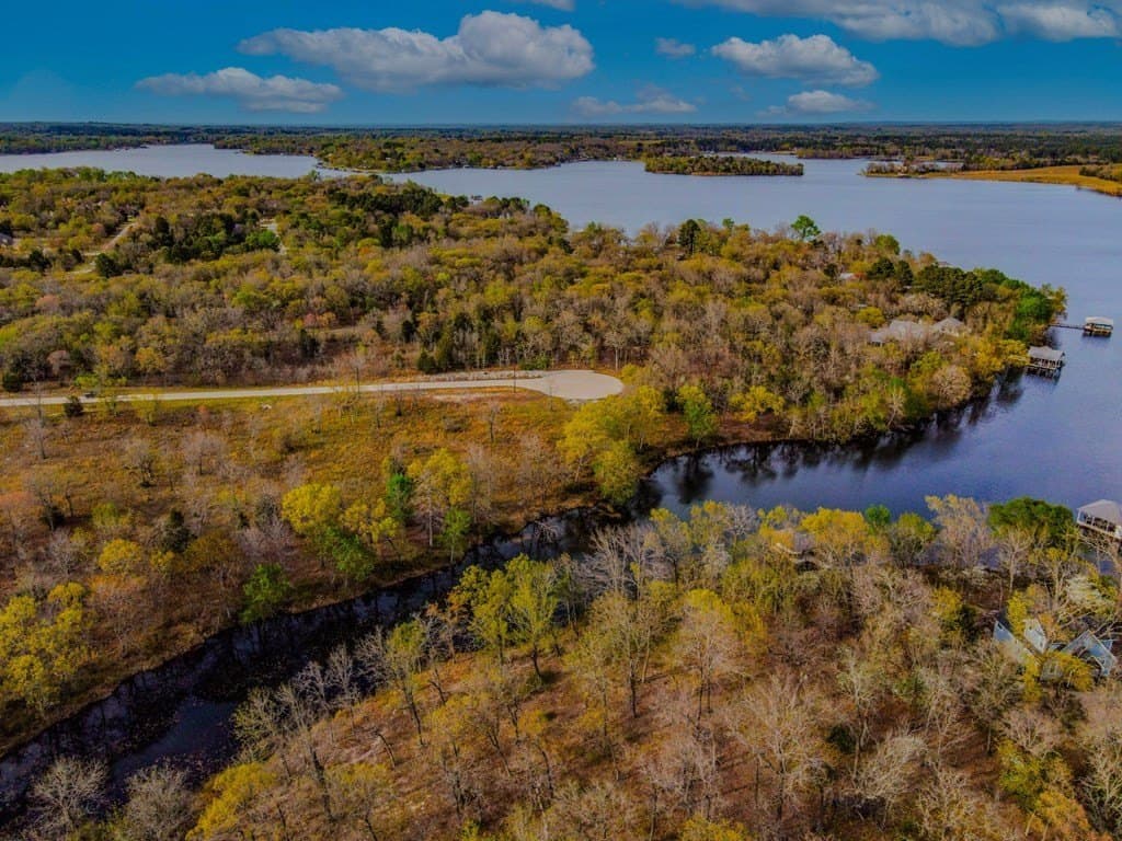 0.81 acres in Henderson County gallery image 3