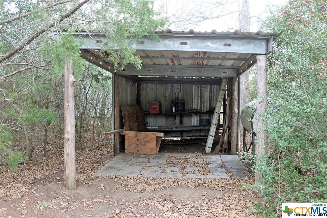 5.62 acres in Caldwell County gallery image 4