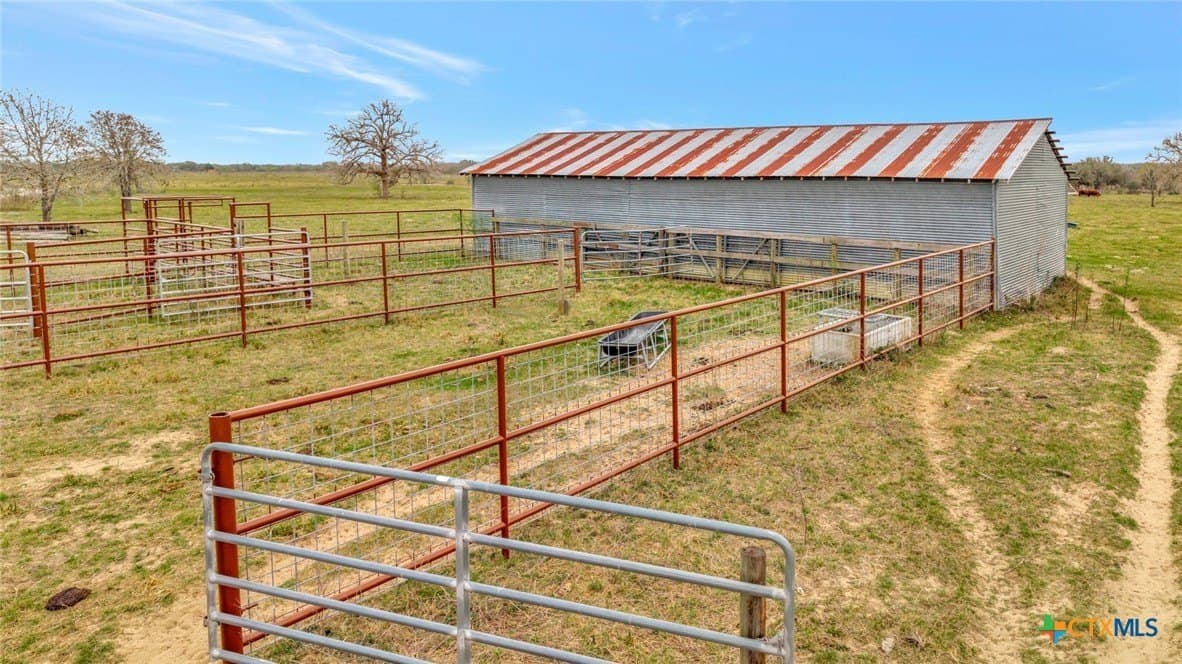 63.46 acres in Goliad County - photo 12