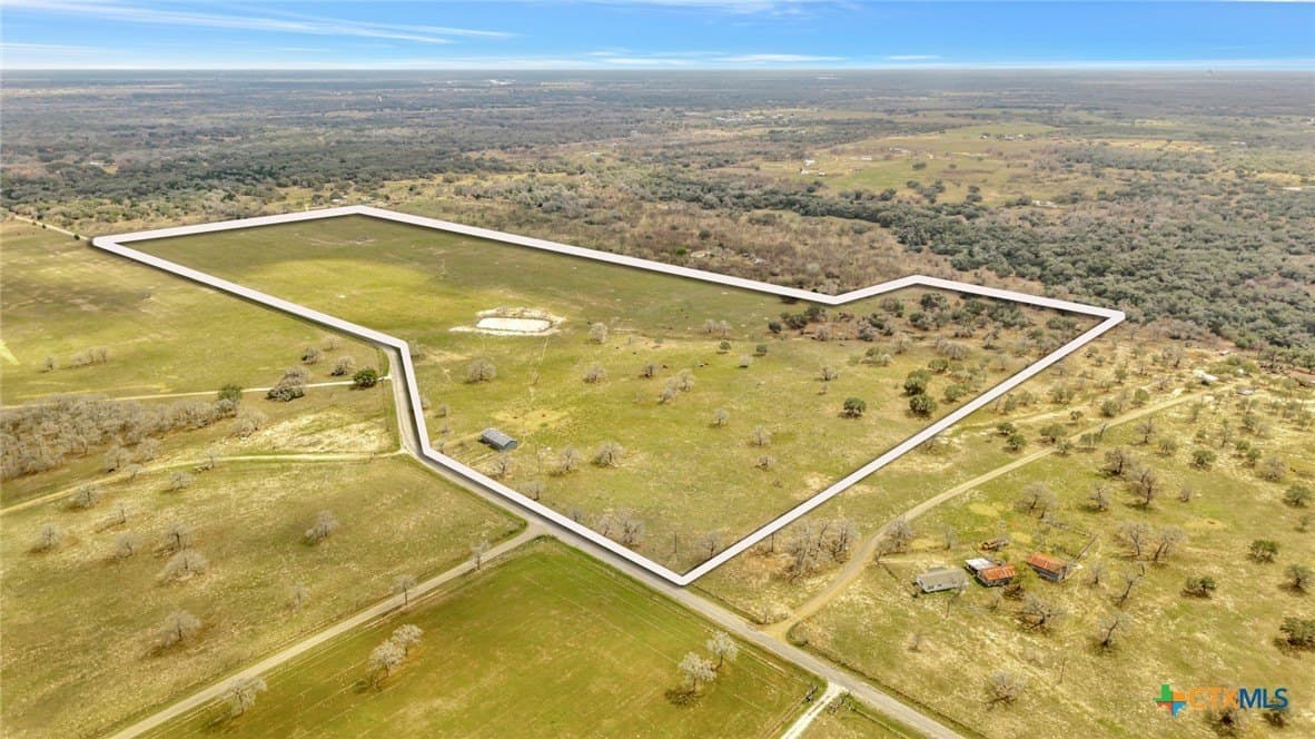 63.46 acres in Goliad County - photo 2