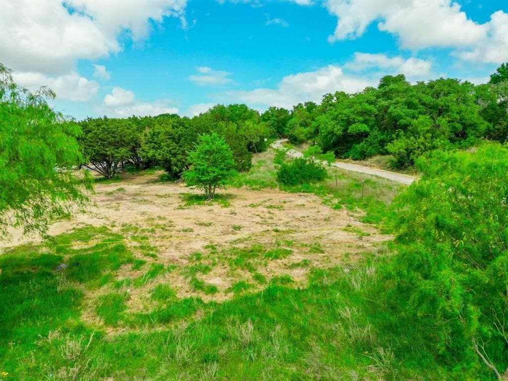 0.83 acres in Parker County gallery image 4