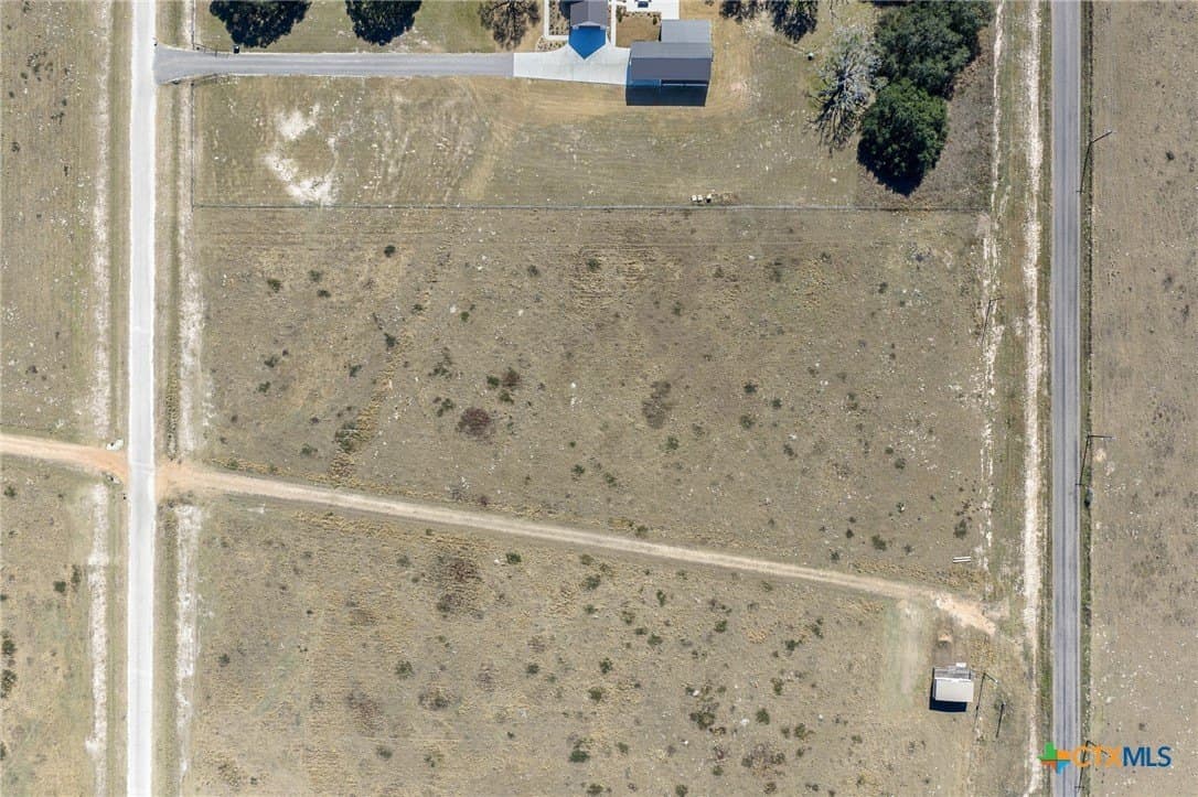 5.53 acres in Victoria County - photo 3