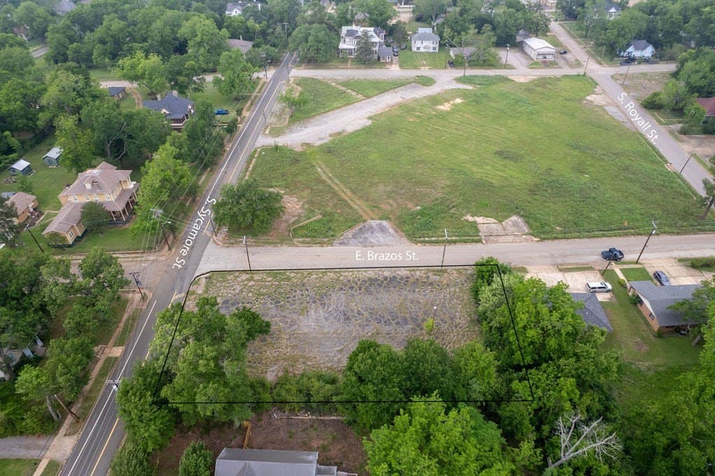 0.48 acres in ANDERSON County - photo 11