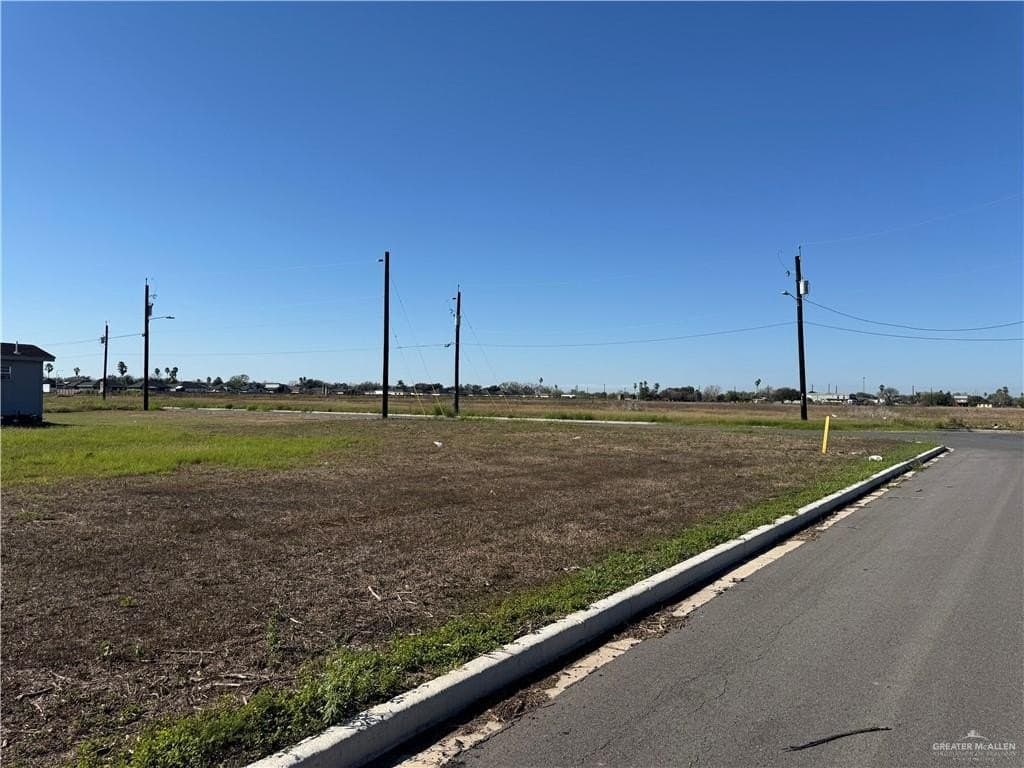 0.5 acres in Hidalgo County - photo 6