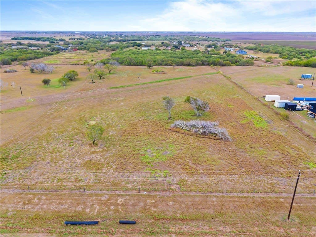 5 acres in San Patricio County - photo 6