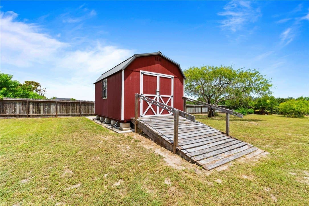 36,961 acres in Nueces County - photo 28