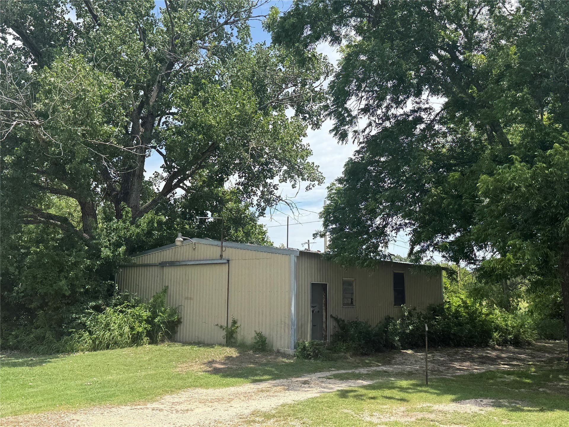 1.14 acres in Bosque County - photo 22