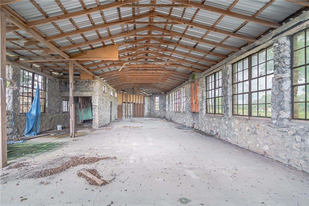 1.68 acres in Bee County - photo 9