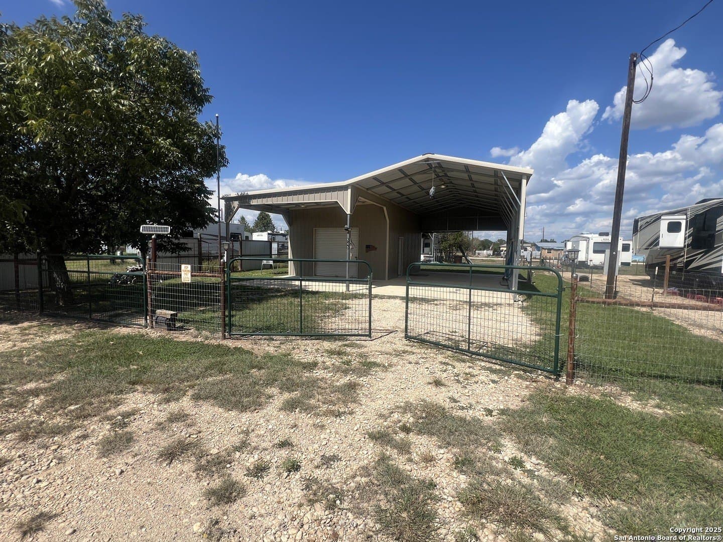 0.12 acres in Bandera County - photo 2