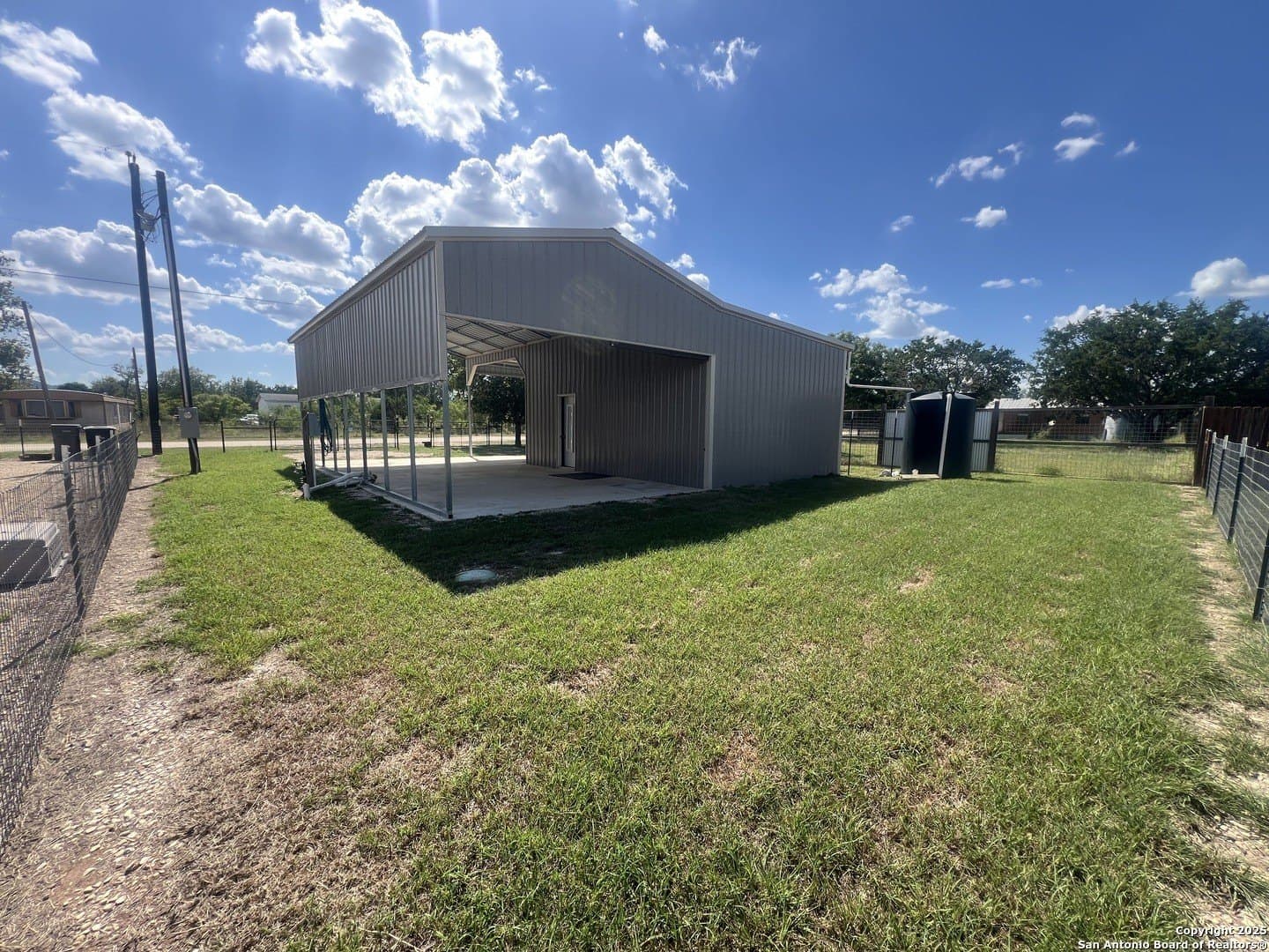 0.12 acres in Bandera County - photo 9