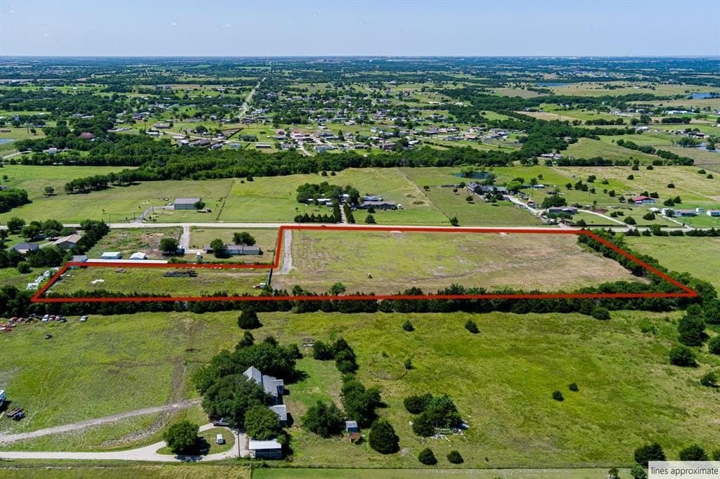 8.05 acres in Collin County gallery image 3