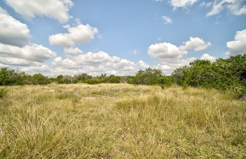 5.02 acres in Kerr County gallery image 2