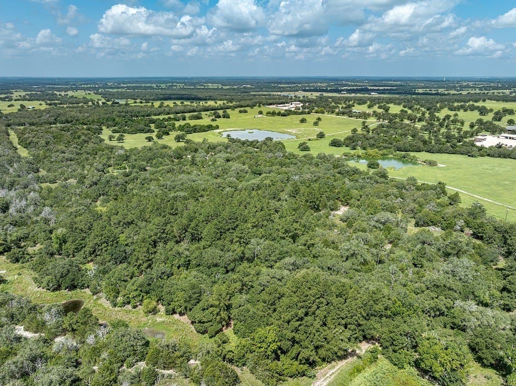 21 acres in Lee County