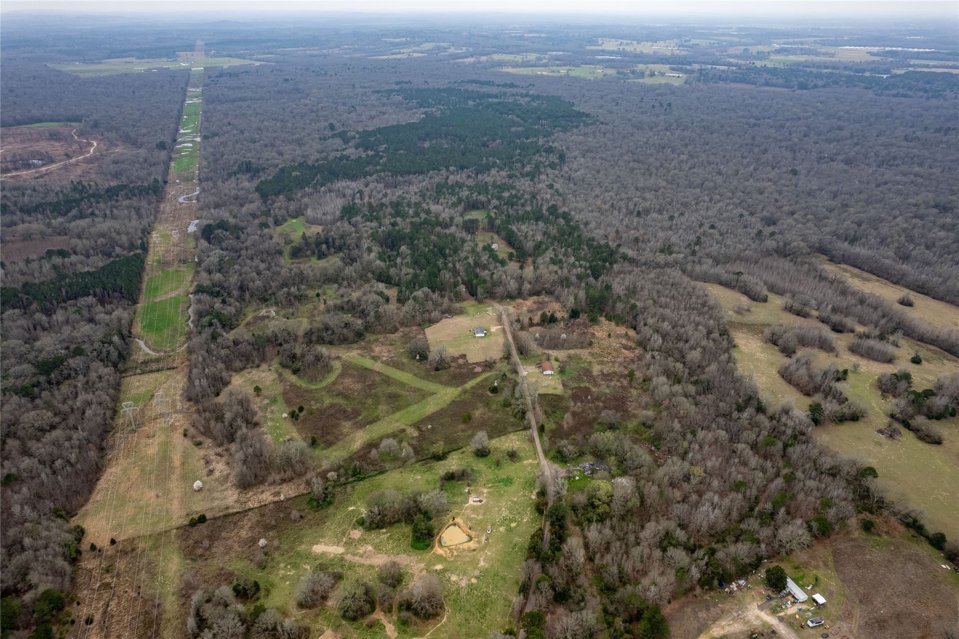 124.91 acres in Titus County - photo 24