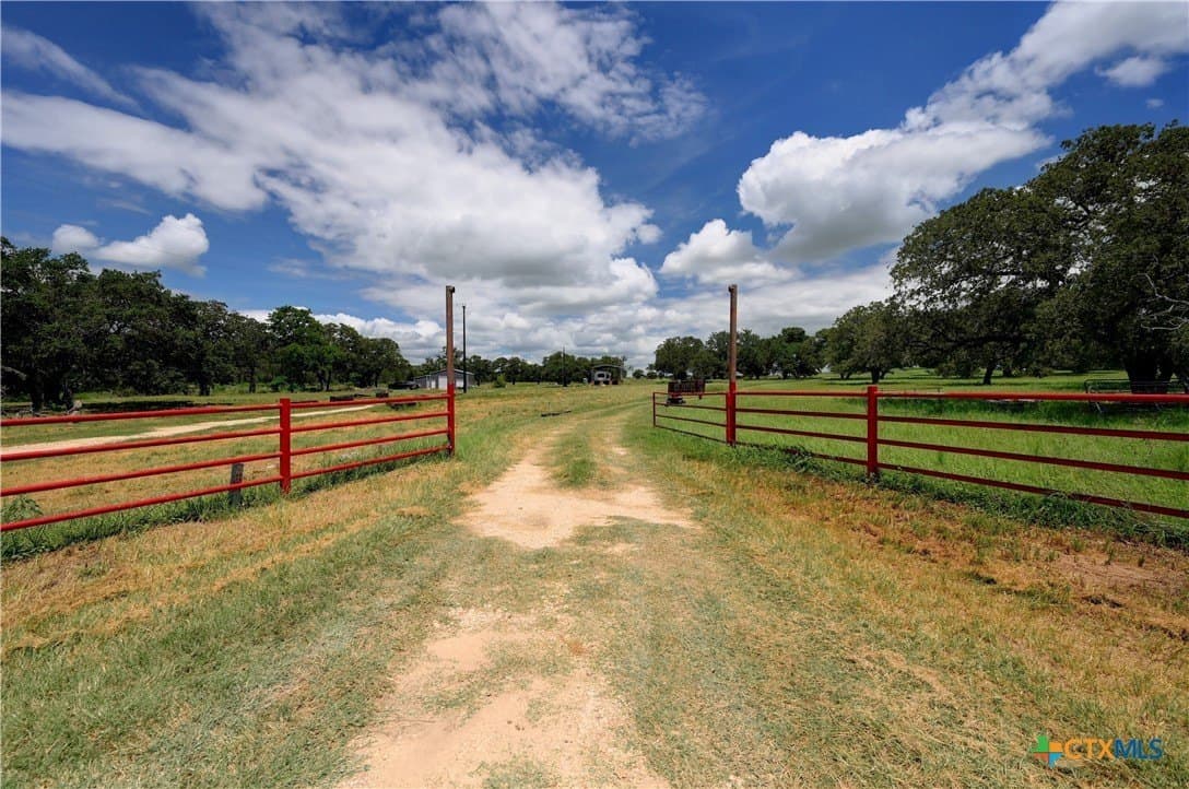35.74 acres in Caldwell County - photo 2