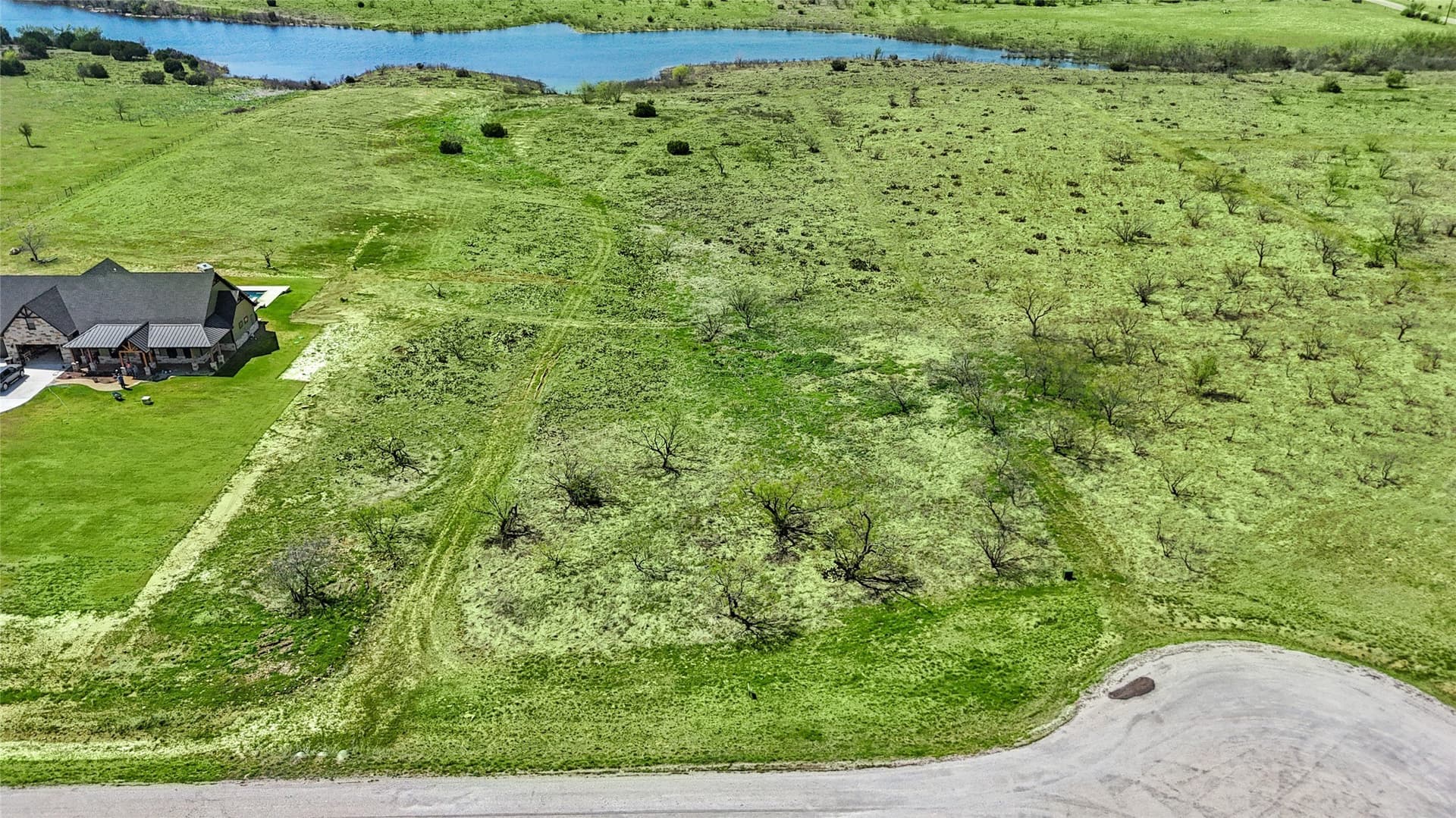 3.98 acres in Parker County gallery image 3
