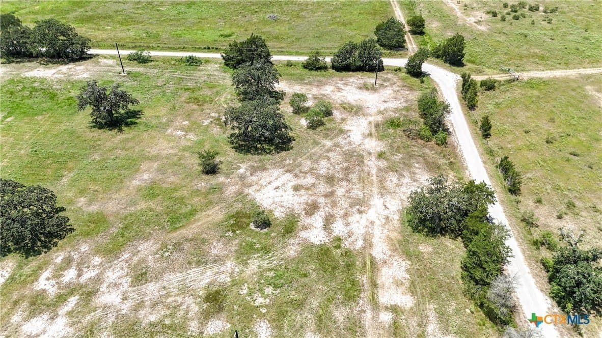 1.08 acres in Bastrop County gallery image 2