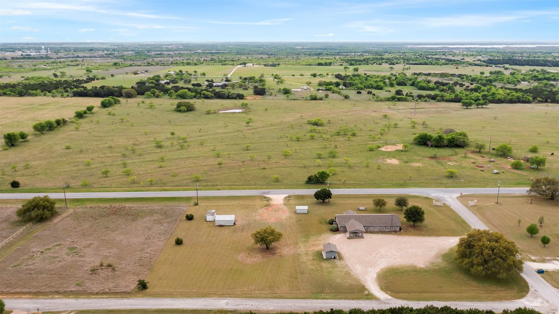 1 acres in Hill County gallery image 3