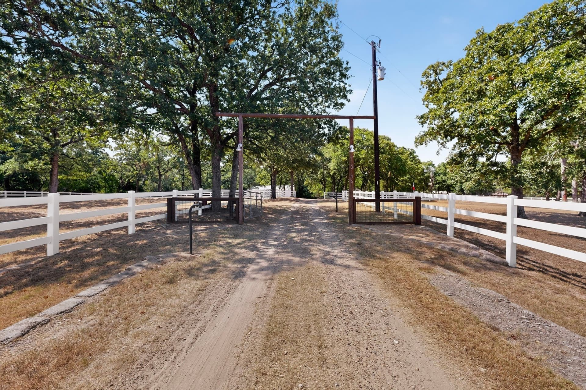 10 acres in Hunt County - photo 2