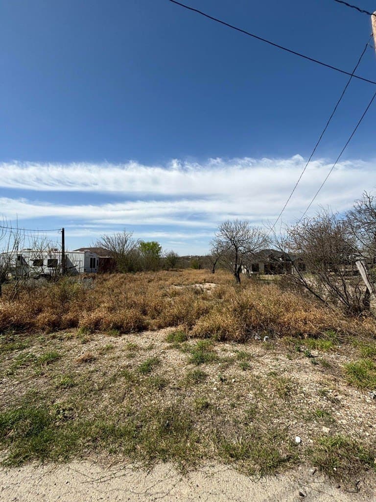 0.65 acres in Maverick County gallery image 2