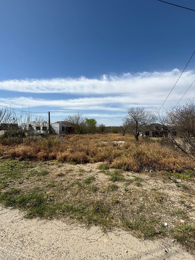 0.65 acres in Maverick County gallery image 4