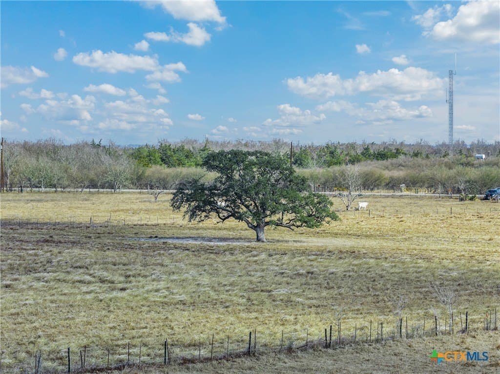 8 acres in Fayette County gallery image 4