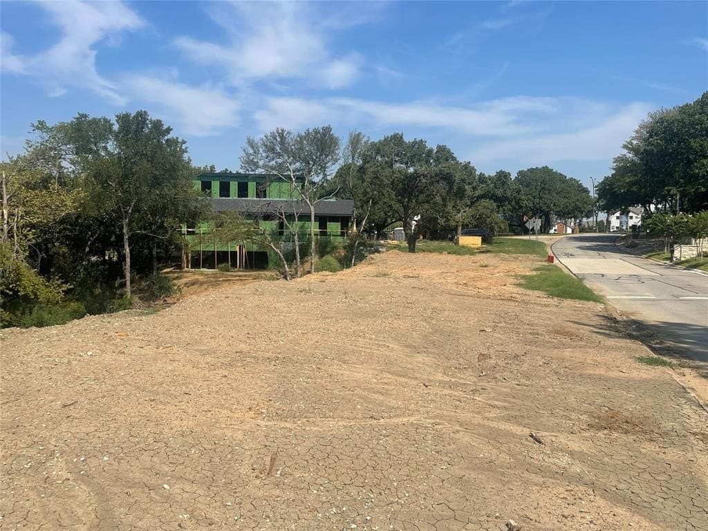 0.69 acres in Tarrant County gallery image 2
