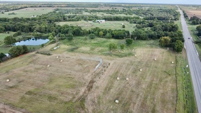 9.56 acres in Lamar County gallery image 2