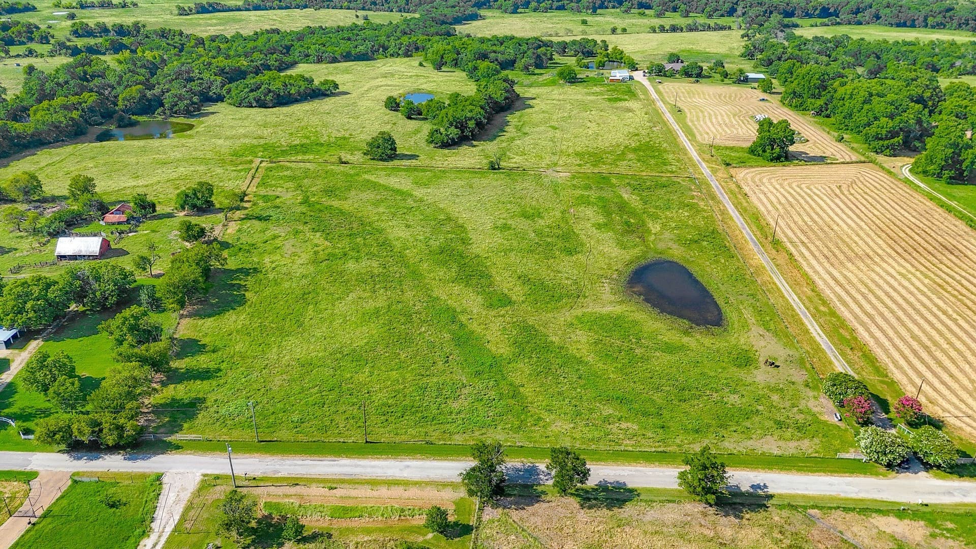 1.59 acres in Navarro County - photo 8