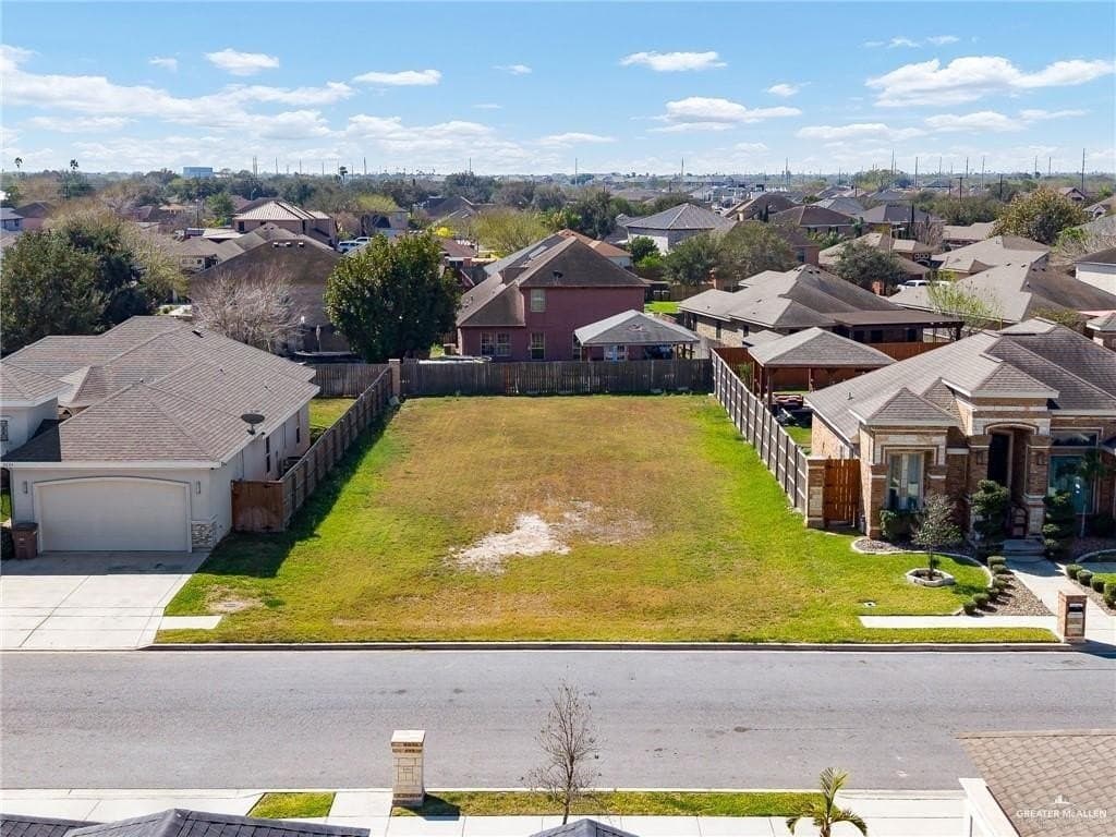 0.2 acres in Hidalgo County - photo 2