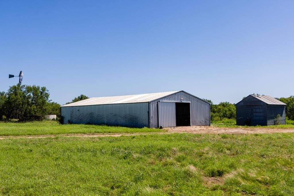 352.18 acres in Kimble County - photo 57
