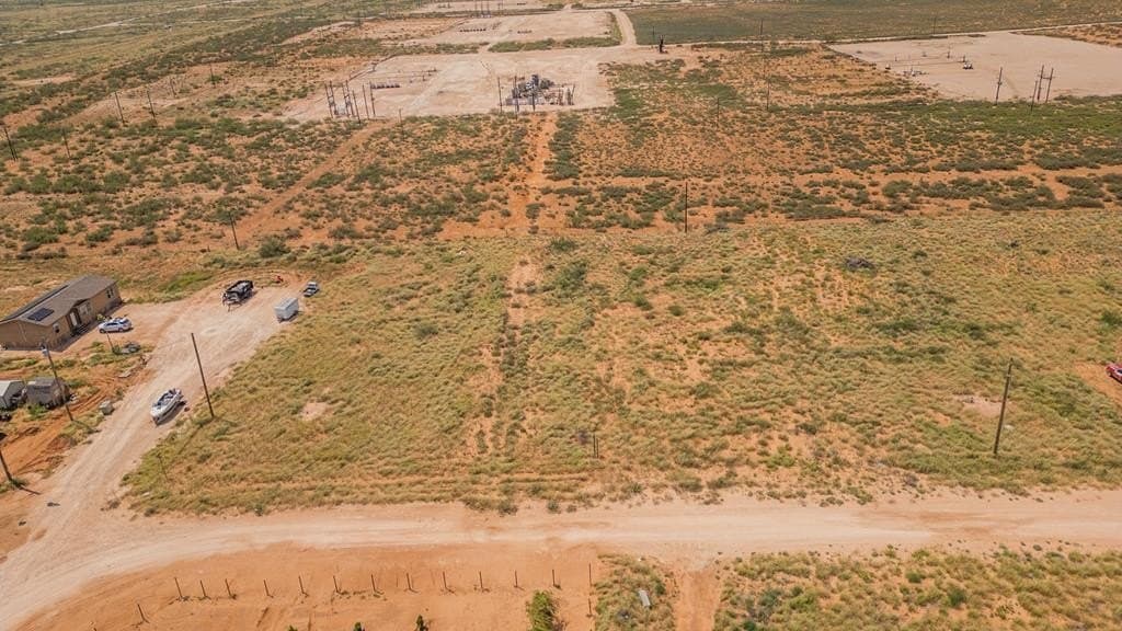 1.07 acres in Midland County gallery image 2