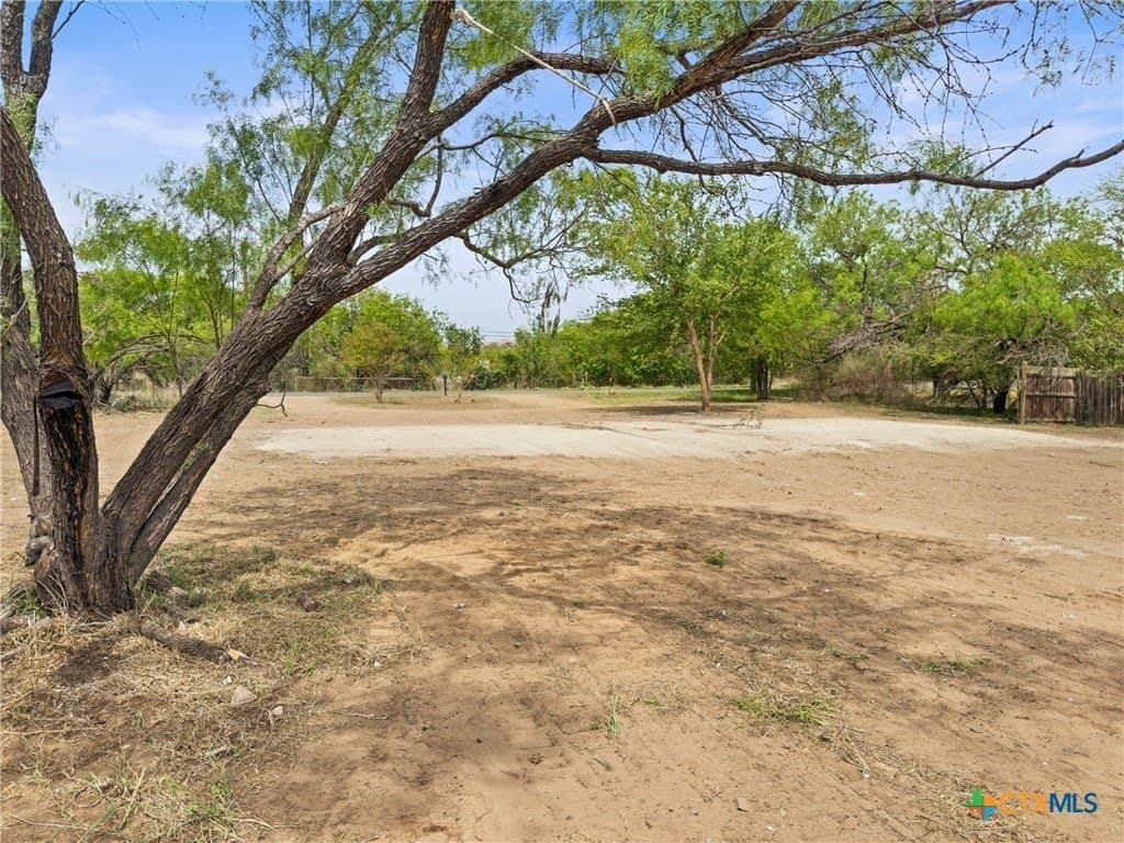 0.23 acres in Burnet County - photo 3