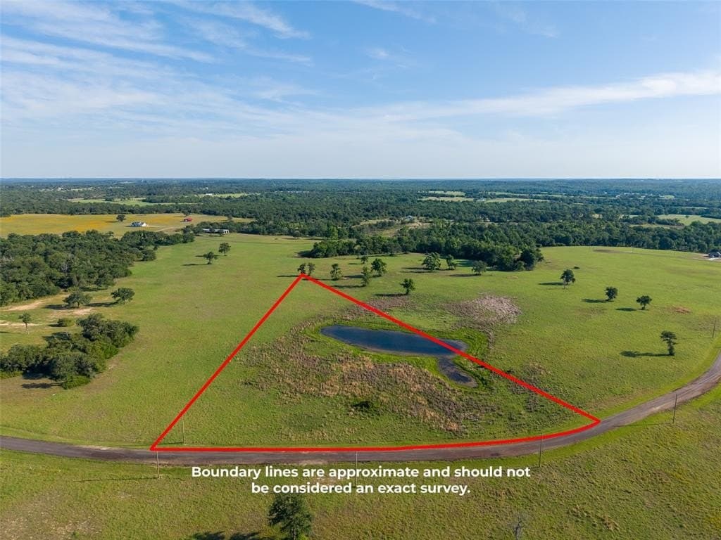 5.6 acres in Leon County