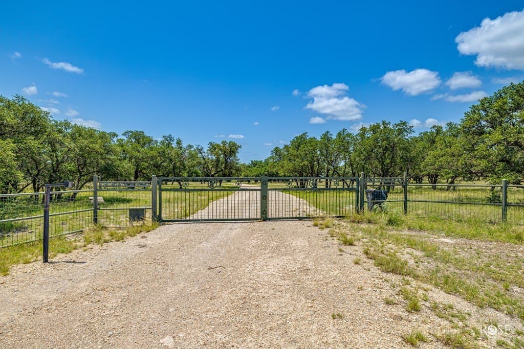 88.86 acres in Tom Green County - photo 64