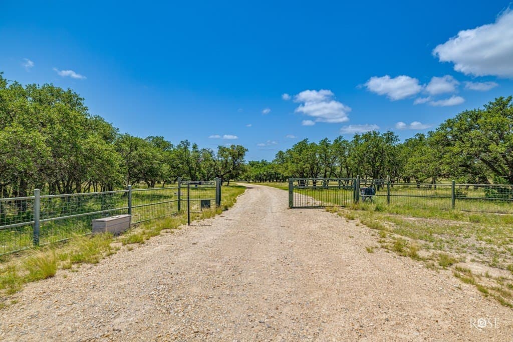 88.86 acres in Tom Green County - photo 63