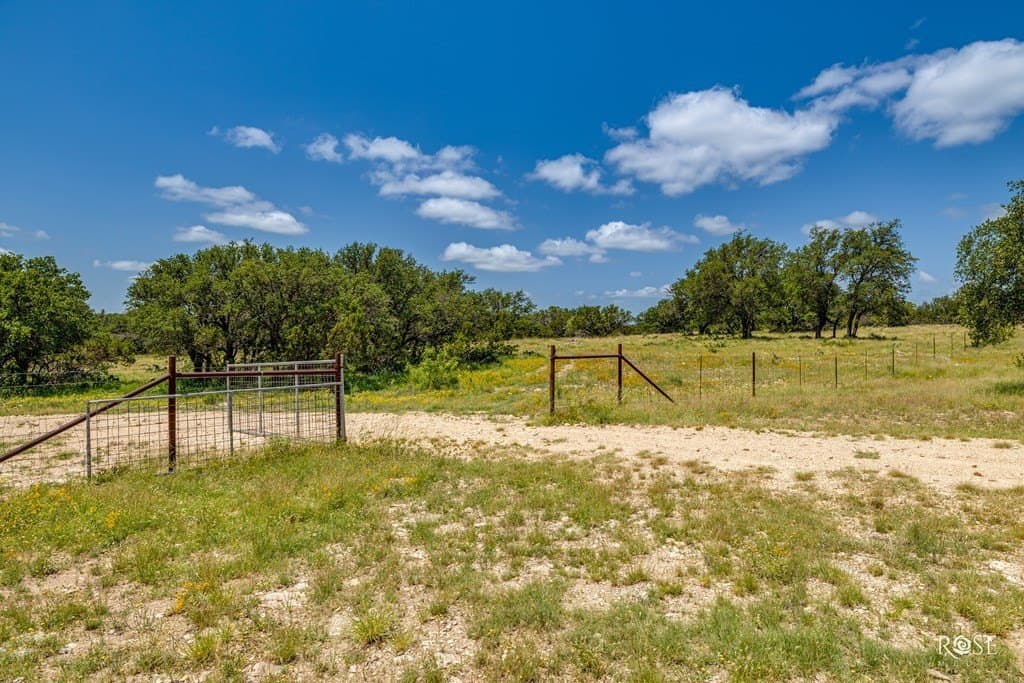 88.86 acres in Tom Green County - photo 48