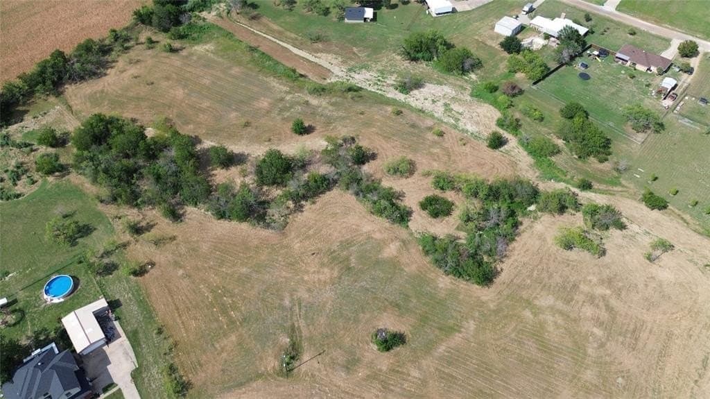 2.84 acres in Ellis County