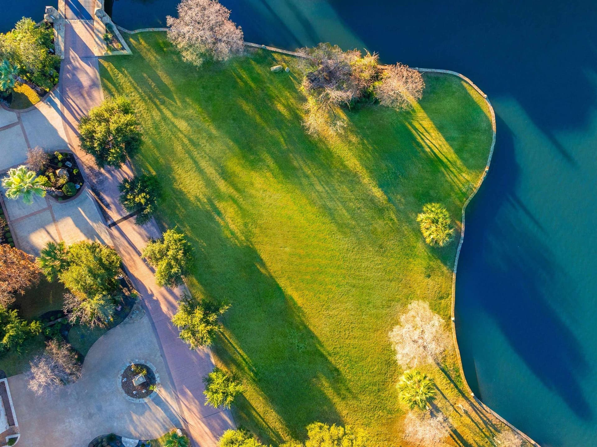 0.7 acres in Burnet County gallery image 4