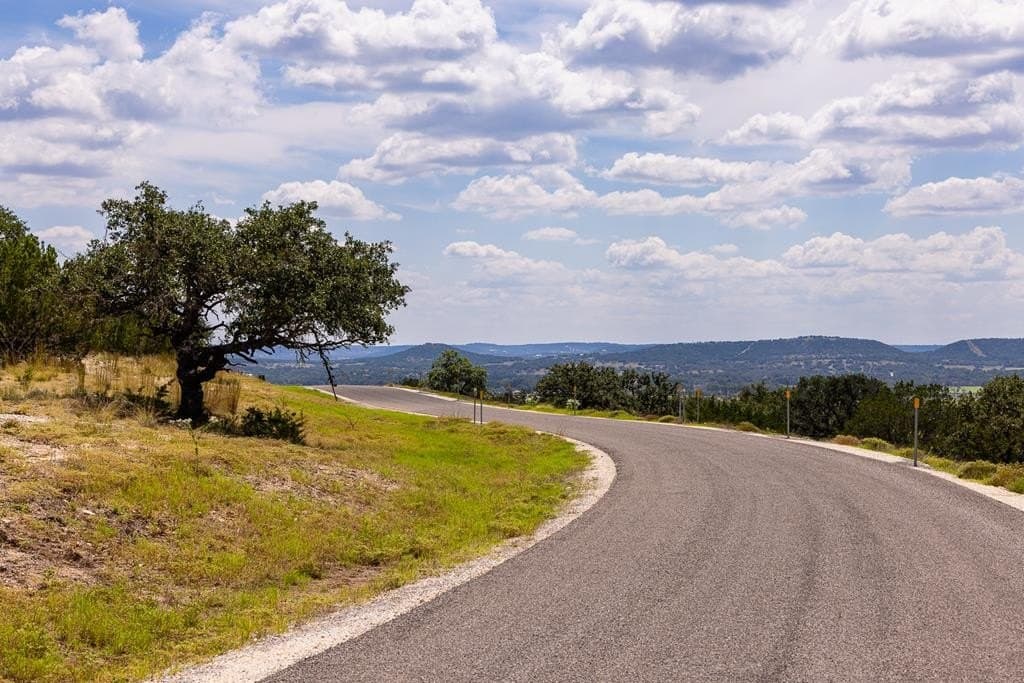 12.38 acres in Kerr County - photo 8