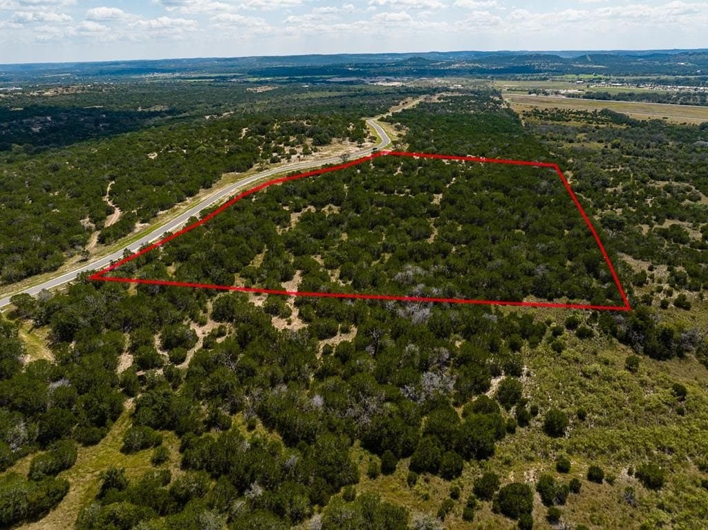 12.38 acres in Kerr County