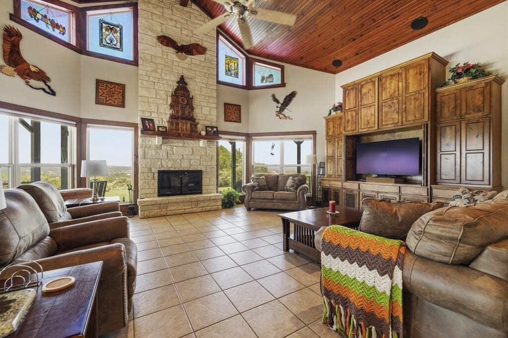 19.44 acres in Gillespie County - photo 8