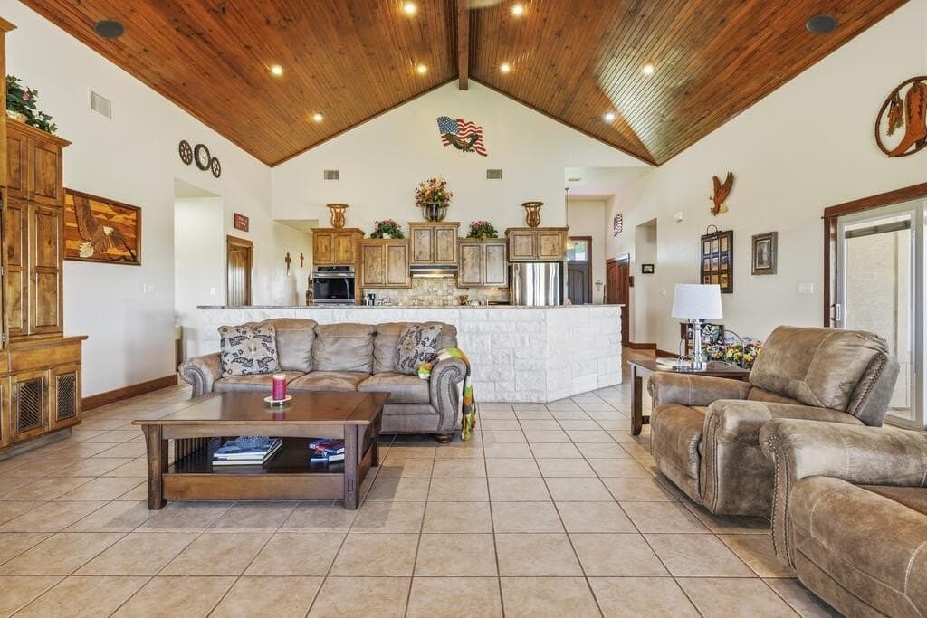 19.44 acres in Gillespie County - photo 9
