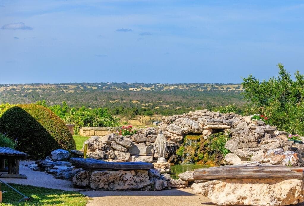 19.44 acres in Gillespie County - photo 35