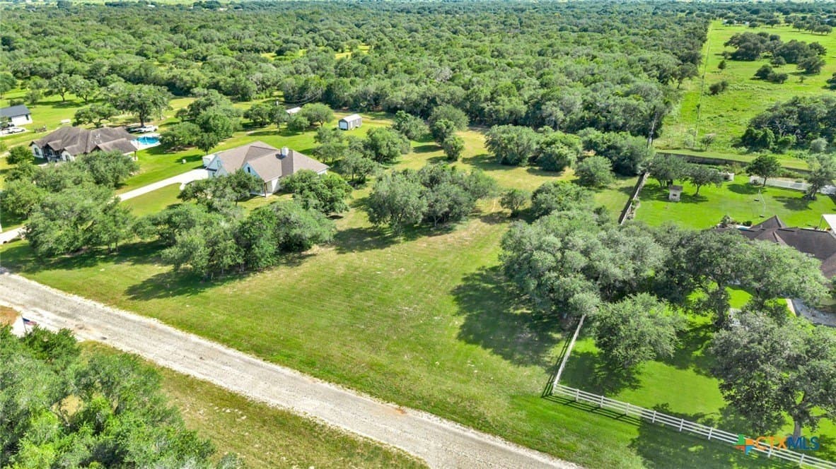 1.53 acres in Victoria County gallery image 3