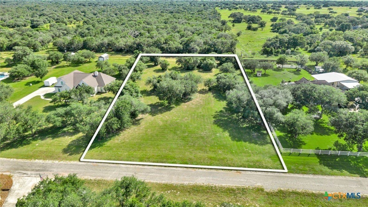 1.53 acres in Victoria County gallery image 2