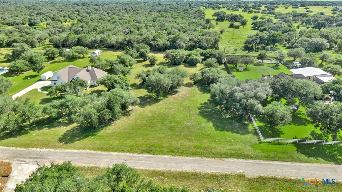 1.53 acres in Victoria County gallery image 4