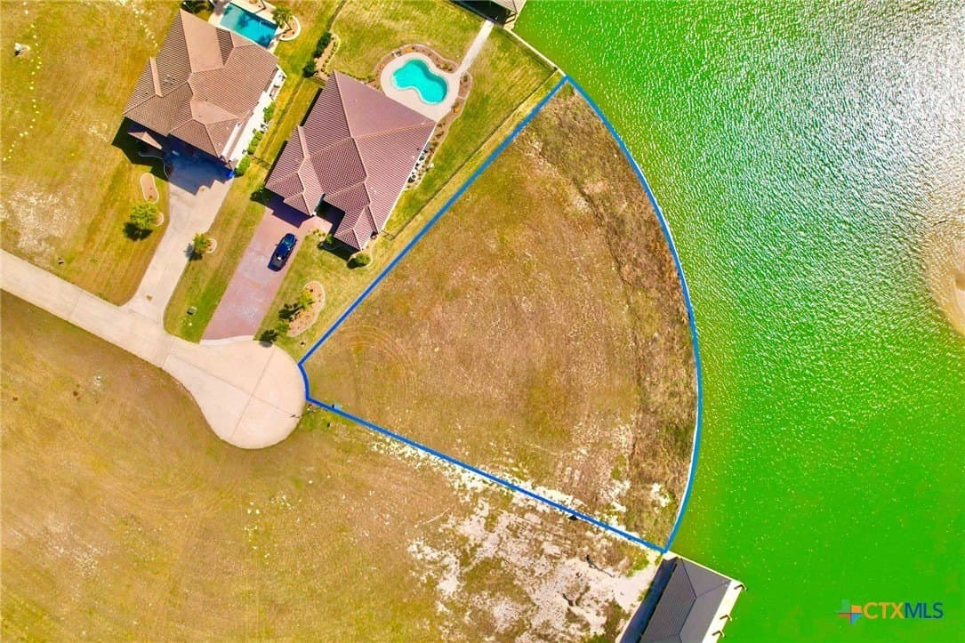 0.65 acres in Calhoun County gallery image 3